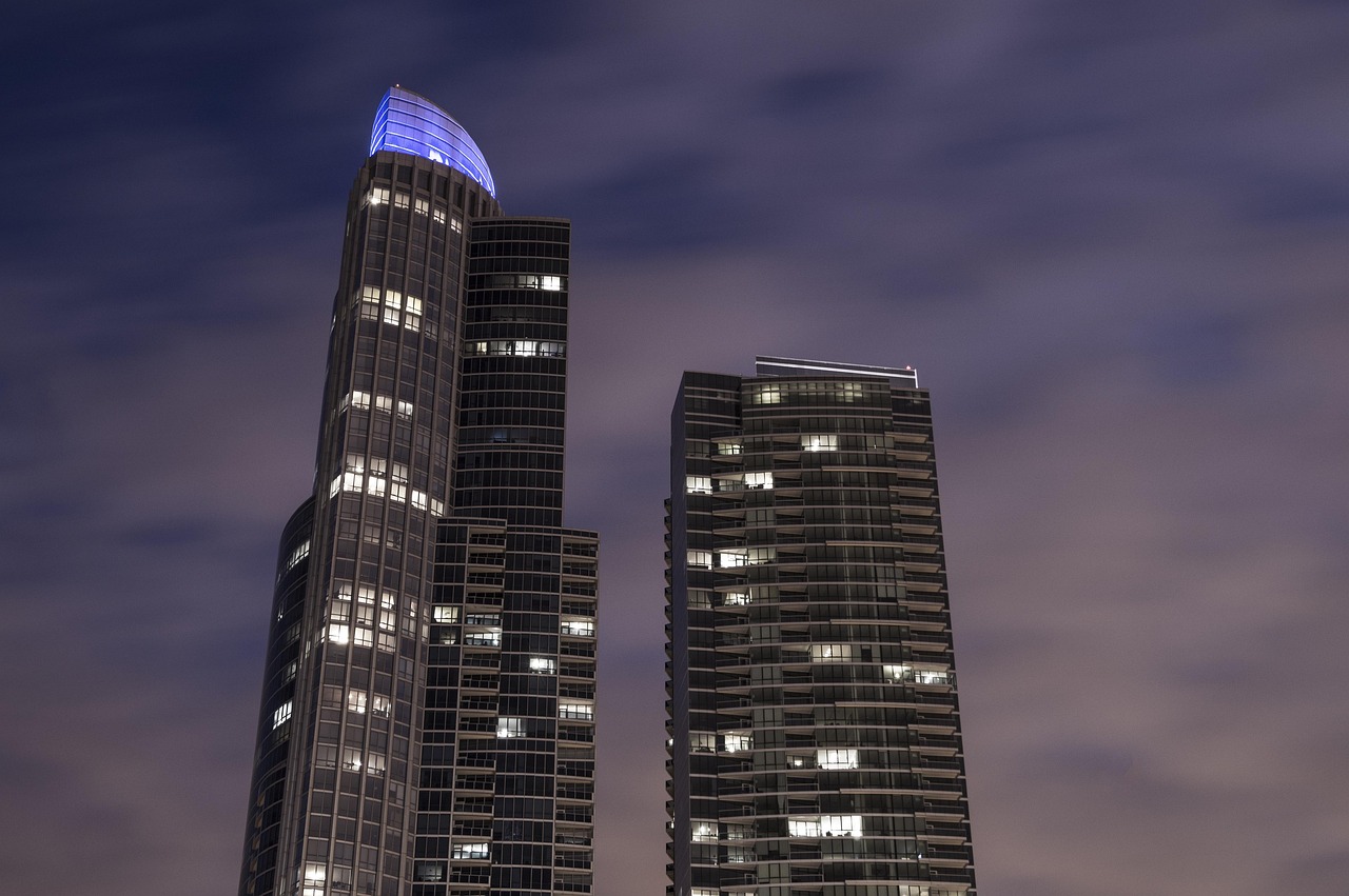 五月现代建筑规范，塑造未来城市的新标杆